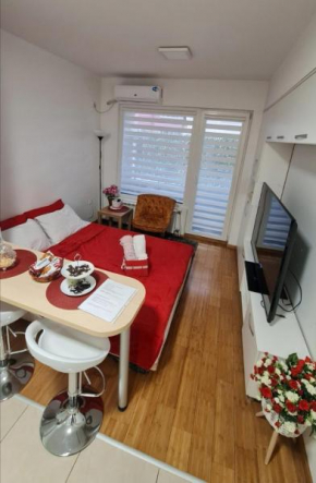 Elena 2 Apartment